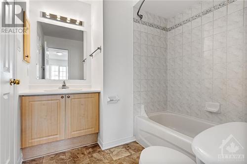 104 Manhattan Crescent, Ottawa, ON - Indoor Photo Showing Bathroom