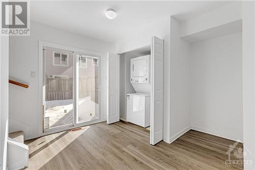 104 Manhattan Crescent, Ottawa, ON - Indoor Photo Showing Laundry Room