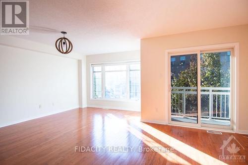 133 Corinth Pvt, Ottawa, ON - Indoor Photo Showing Other Room