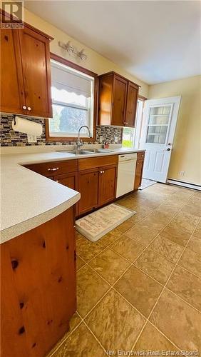 134 Kirkpatrick Street, Woodstock, NB - Indoor Photo Showing Kitchen With Double Sink