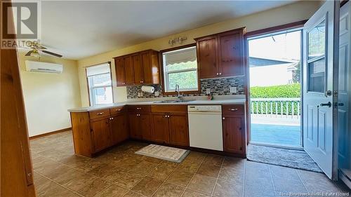 134 Kirkpatrick Street, Woodstock, NB - Indoor Photo Showing Kitchen With Double Sink