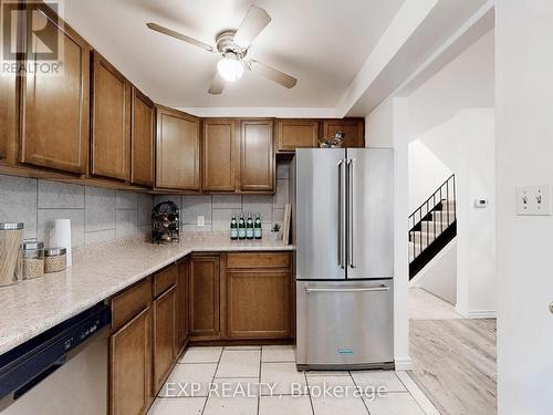 23 - 101 Dovedale Drive, Whitby, ON - Indoor Photo Showing Kitchen