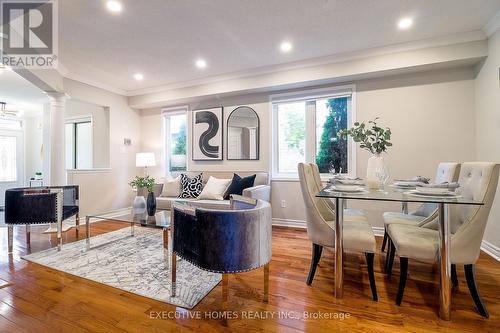 3938 Lacman Trail, Mississauga, ON - Indoor Photo Showing Dining Room