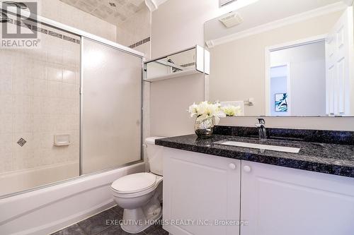 3938 Lacman Trail, Mississauga, ON - Indoor Photo Showing Bathroom