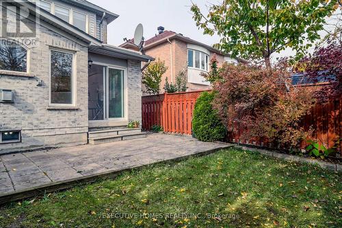 3938 Lacman Trail, Mississauga, ON - Outdoor