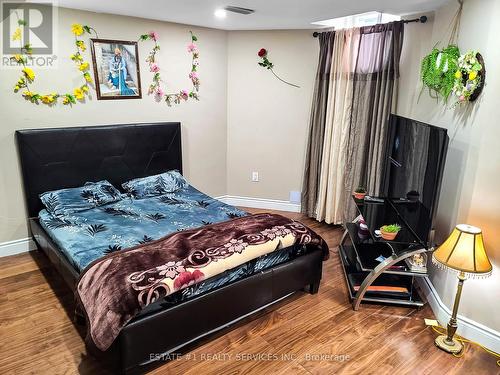 48 Sandy Beach Road, Brampton, ON - Indoor Photo Showing Bedroom