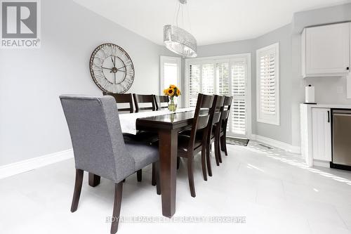 5329 Roadside Way, Mississauga, ON - Indoor Photo Showing Dining Room