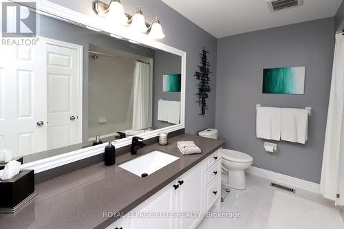 5329 Roadside Way, Mississauga, ON - Indoor Photo Showing Bathroom