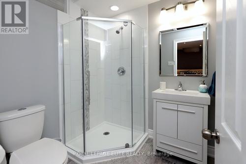 5329 Roadside Way, Mississauga, ON - Indoor Photo Showing Bathroom