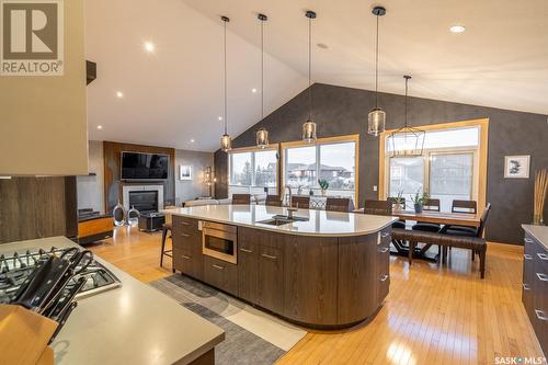 2670 Sandringham Crescent, Regina, SK - Indoor Photo Showing Kitchen With Upgraded Kitchen