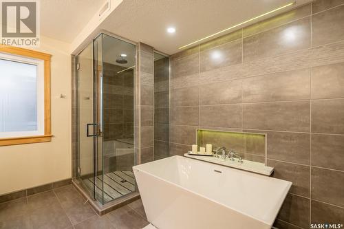 2670 Sandringham Crescent, Regina, SK - Indoor Photo Showing Bathroom