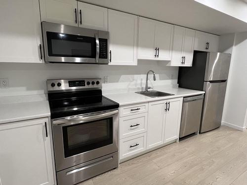 16737 18A Avenue, Surrey, BC - Indoor Photo Showing Kitchen With Upgraded Kitchen