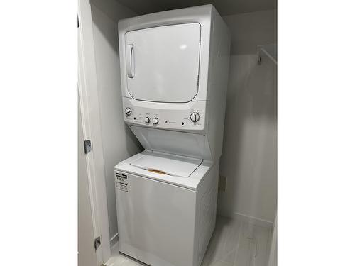 16737 18A Avenue, Surrey, BC - Indoor Photo Showing Laundry Room