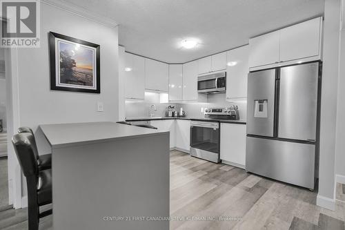 103 - 5 Jacksway Crescent, London, ON - Indoor Photo Showing Kitchen