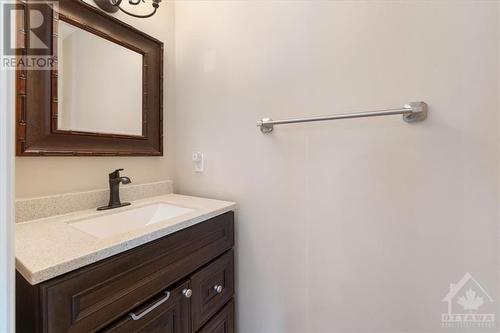 264 Tempest Drive, Ottawa, ON - Indoor Photo Showing Bathroom