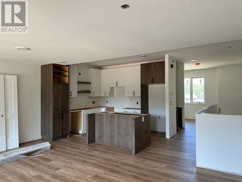 1444 Granite Drive Unit# 8, Golden, BC - Indoor Photo Showing Kitchen