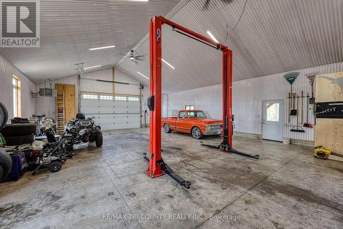 1942 Highway 59, Norfolk, ON - Indoor Photo Showing Garage