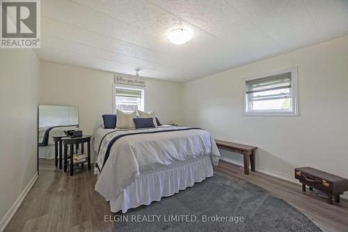 33053 Thomas Line, Dutton/Dunwich, ON - Indoor Photo Showing Bedroom