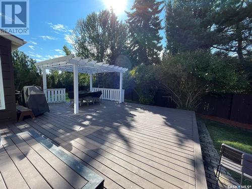 230 Highlands Place, Saskatoon, SK - Outdoor With Deck Patio Veranda