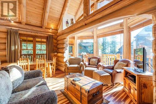 5258 Highline  Drive Unit# 505, Fernie, BC - Indoor Photo Showing Living Room