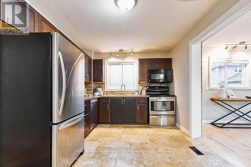 201 Eastlawn Street, Oshawa, ON - Indoor Photo Showing Kitchen