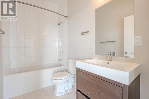 501 - 21 Matchedash Street S, Orillia, ON - Indoor Photo Showing Bathroom