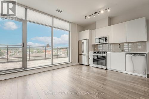 501 - 21 Matchedash Street S, Orillia, ON - Indoor Photo Showing Kitchen