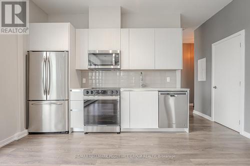 501 - 21 Matchedash Street S, Orillia, ON - Indoor Photo Showing Kitchen