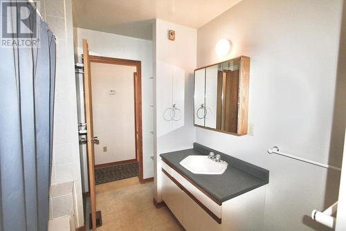 2092 Teal Boulevard, Masset, BC - Indoor Photo Showing Bathroom