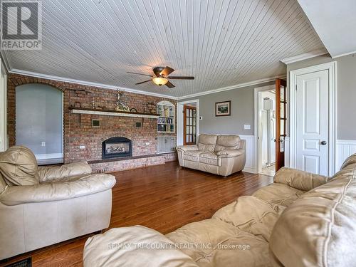 319 Norfolk County 45 Road, Norfolk (Frogmore), ON - Indoor Photo Showing Living Room With Fireplace