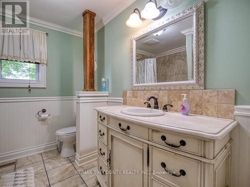 319 Norfolk County 45 Road, Norfolk (Frogmore), ON - Indoor Photo Showing Bathroom