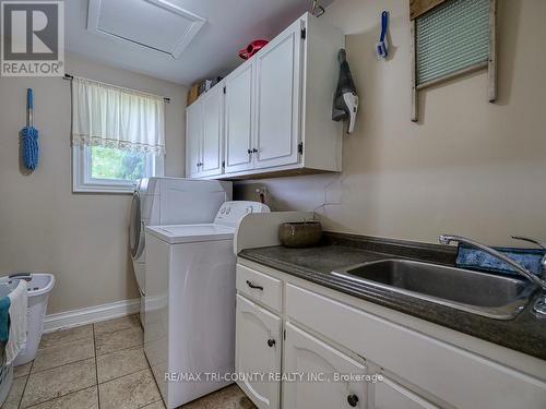 319 Norfolk County 45 Road, Norfolk (Frogmore), ON - Indoor Photo Showing Laundry Room