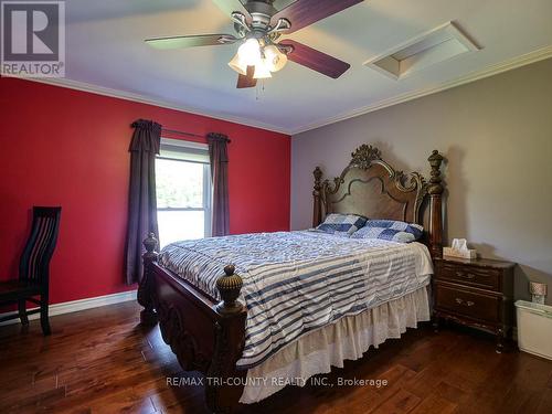 319 Norfolk County 45 Road, Norfolk (Frogmore), ON - Indoor Photo Showing Bedroom