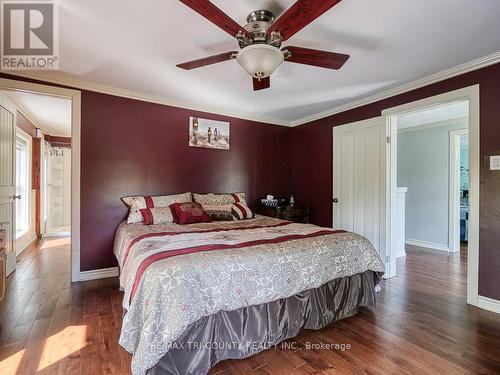 319 Norfolk County 45 Road, Norfolk (Frogmore), ON - Indoor Photo Showing Bedroom