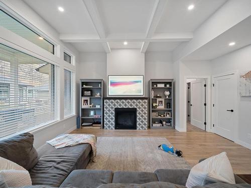 215-641 Shuswap Road E, Kamloops, BC - Indoor Photo Showing Living Room With Fireplace