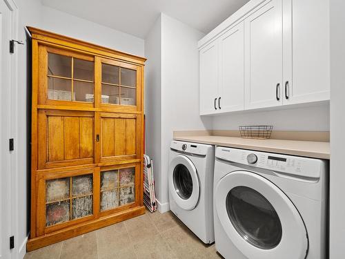 215-641 Shuswap Road E, Kamloops, BC - Indoor Photo Showing Laundry Room