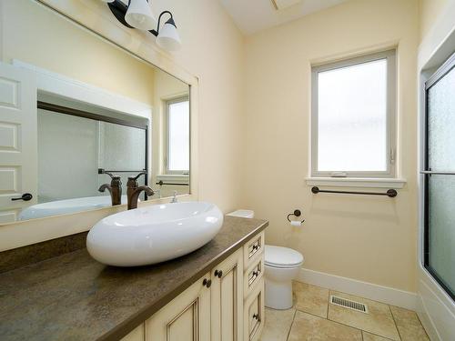 1067 Quail Drive, Kamloops, BC - Indoor Photo Showing Bathroom