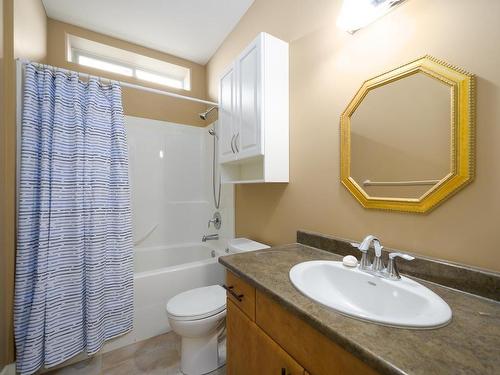 1067 Quail Drive, Kamloops, BC - Indoor Photo Showing Bathroom