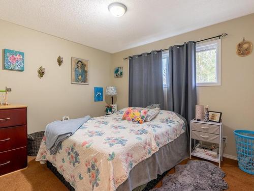 435 Schubert Drive, Kamloops, BC - Indoor Photo Showing Bedroom