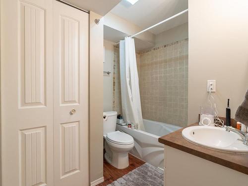 435 Schubert Drive, Kamloops, BC - Indoor Photo Showing Bathroom