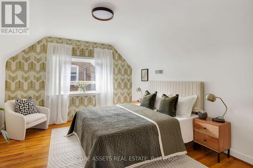 9 Lyndale Drive, Toronto, ON - Indoor Photo Showing Bedroom