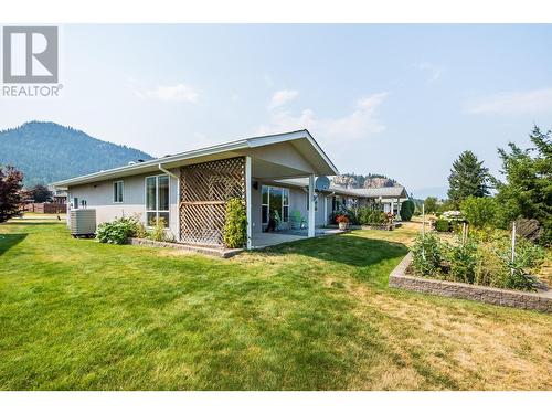 4200 Grandview  Drive Unit# 111, Castlegar, BC - Outdoor