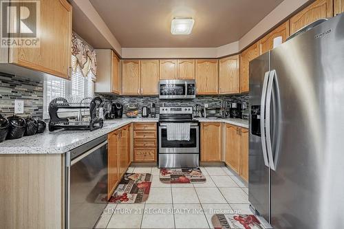 13 Corvette Court, Brampton, ON - Indoor Photo Showing Kitchen