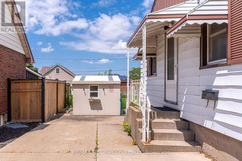 76 Albert Street W, Thorold, ON - Outdoor With Exterior