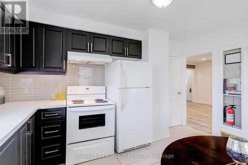 76 Albert Street W, Thorold, ON - Indoor Photo Showing Kitchen