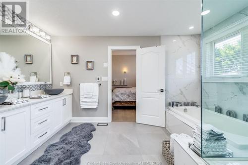 109 Mousseau Crescent, Lakeshore, ON - Indoor Photo Showing Bathroom