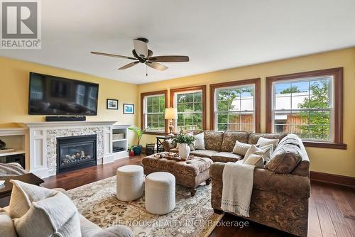 5416 Old Scugog Road, Clarington, ON - Indoor Photo Showing Living Room With Fireplace