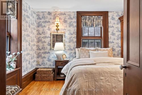 5416 Old Scugog Road, Clarington, ON - Indoor Photo Showing Bedroom With Fireplace