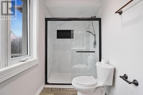 104 Brown Street, Barrie, ON - Indoor Photo Showing Bathroom