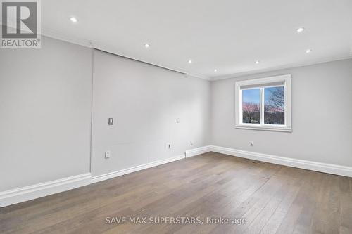 104 Brown Street, Barrie, ON - Indoor Photo Showing Other Room